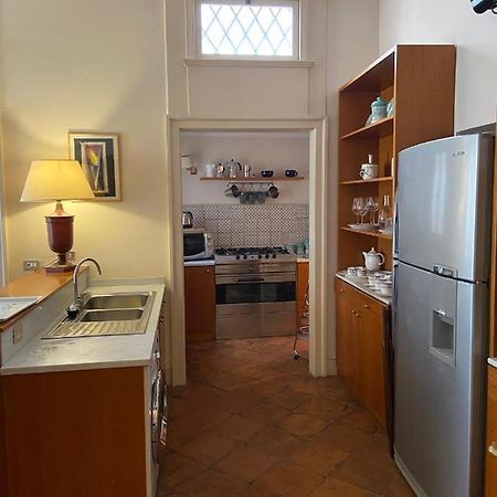 Royal Apartment In San Domenico Maggiore 那不勒斯 外观 照片