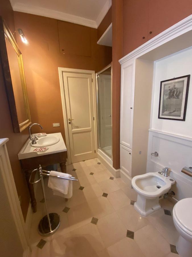 Royal Apartment In San Domenico Maggiore 那不勒斯 外观 照片
