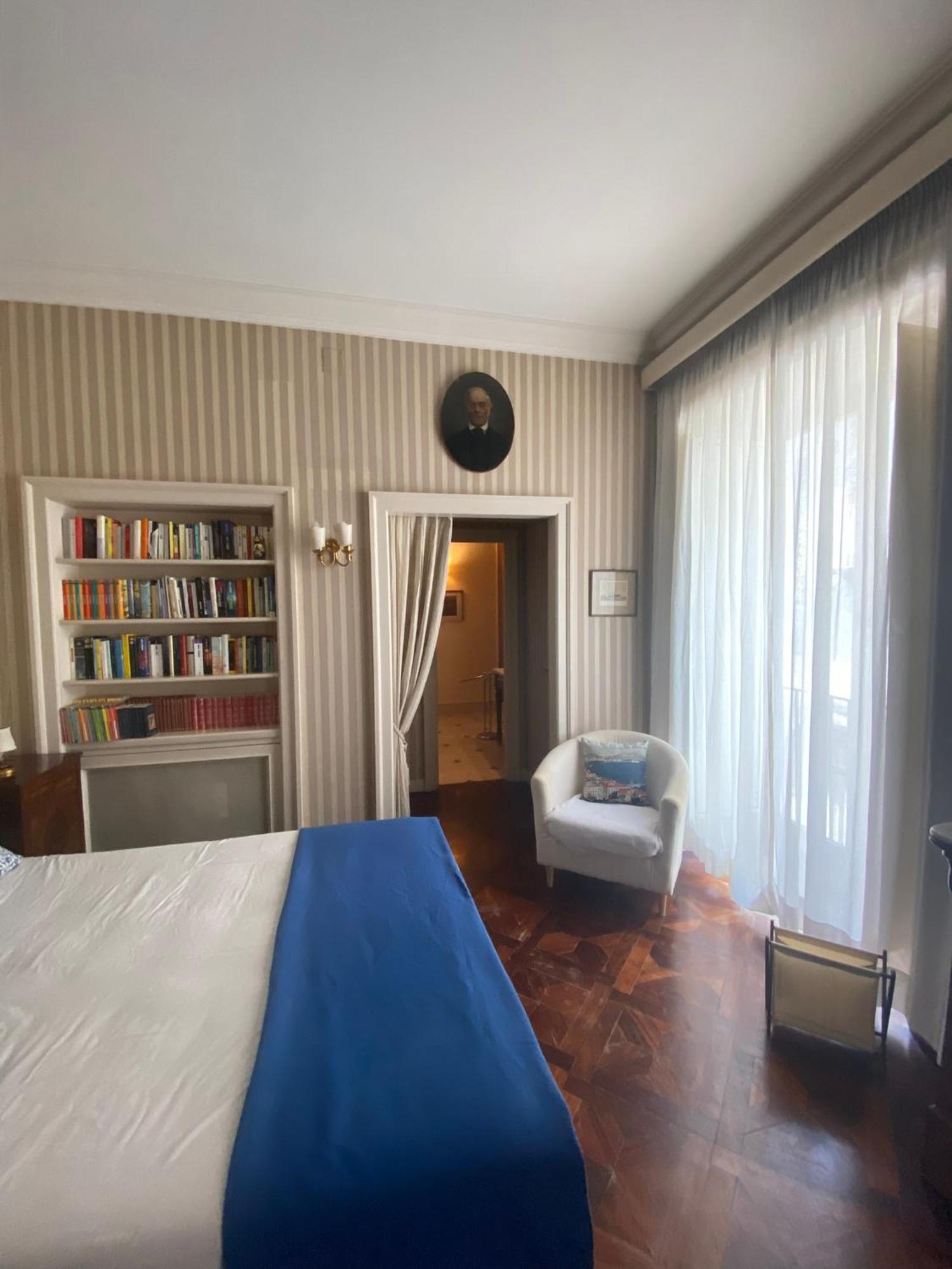 Royal Apartment In San Domenico Maggiore 那不勒斯 外观 照片